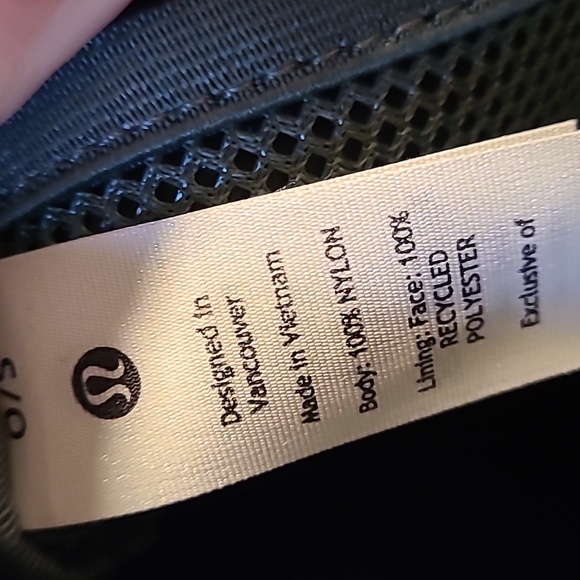 Lululemon All Day Essentials Belt Bag, 2.5L, Forrest green - Picture 6 of 10